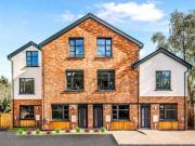 3 Bedroom End Of Terrace House For Sale In Addlestone,...