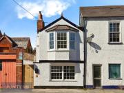 3 bedroom end of terrace house for sale in Alphington...