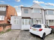 3 bedroom end of terrace house for sale in Ardwell...