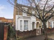3 Bedroom End Of Terrace House For Sale In Bedford