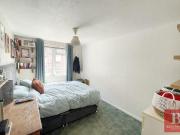 3 bedroom end of terrace house for sale in Burstead...