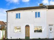 3 Bedroom End Of Terrace House For Sale In Chatham, Kent