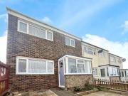 3 Bedroom End Of Terrace House For Sale In Chatham, Kent
