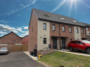 3 bedroom end of terrace house for sale in Church Road,...