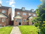 3 bedroom end of terrace house for sale in Crompton...