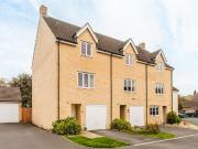 3 bedroom end of terrace house for sale in Damson...