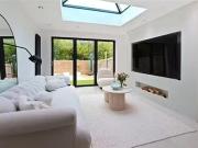 3 Bedroom End Of Terrace House For Sale In Edale Close,...