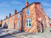 3 bedroom end of terrace house for sale in Grafton...