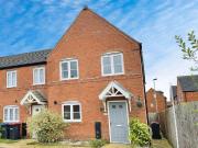 3 bedroom end of terrace house for sale in Green Howards...