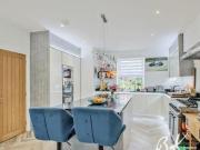 3 Bedroom End Of Terrace House For Sale In Healey