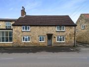 3 bedroom end of terrace house for sale in High Street,...