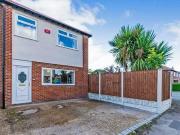 3 bedroom end of terrace house for sale in Highfield...