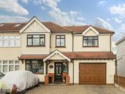 3 Bedroom End Of Terrace House For Sale In Hornchurch