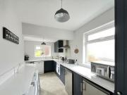 3 Bedroom End Of Terrace House For Sale In Kingswood