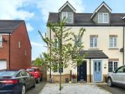 3 Bedroom End Of Terrace House For Sale In Leigh