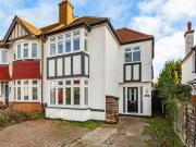 3 Bedroom End Of Terrace House For Sale In Leigh on sea,...