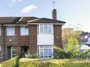 3 Bedroom End Of Terrace House For Sale In London