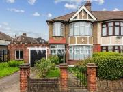 3 Bedroom End Of Terrace House For Sale In London