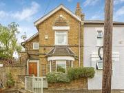 3 Bedroom End Of Terrace House For Sale In London