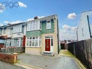 3 Bedroom End Of Terrace House For Sale In Luton,...