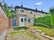 3 bedroom end of terrace house for sale in Lynch Hill...