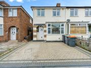 3 bedroom end of terrace house for sale in Oak Road,...