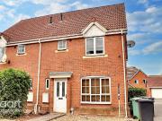 3 bedroom end of terrace house for sale in Oswald Road,...