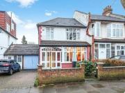 3 Bedroom End Of Terrace House For Sale In Palmers Green