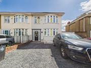 3 bedroom end of terrace house for sale in Summerhill...