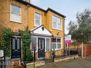 3 bedroom end of terrace house for sale in Worslade...