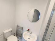 3 bedroom end of terrace house to rent