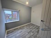 3 bedroom end of terrace house to rent