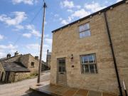 3 bedroom end of terrace house to rent