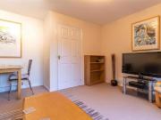 3 bedroom end of terrace house to rent