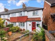 3 bedroom end of terrace house to rent