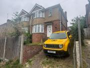 3 bedroom end of terrace house to rent