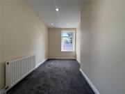 3 bedroom end of terrace house to rent