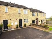 3 bedroom end of terrace house to rent