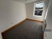 3 bedroom end of terrace house to rent