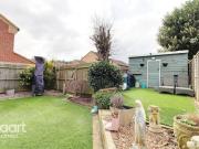 3 bedroom end of terrace house to rent