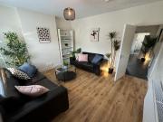 3 bedroom end of terrace house to rent