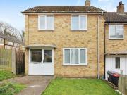 3 bedroom end of terrace house to rent