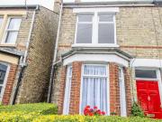 3 bedroom end of terrace house to rent