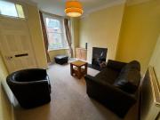 3 bedroom end of terrace house to rent