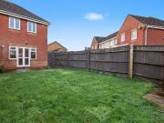 3 bedroom end of terrace house to rent