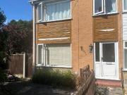 3 bedroom end of terrace house to rent