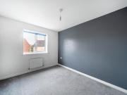 3 bedroom end of terrace house to rent