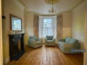 3 bedroom end of terrace house to rent