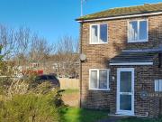 3 bedroom end of terrace house to rent