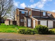 3 bedroom end of terrace house to rent